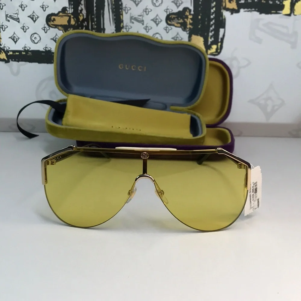 100%- New Authentic GUCCI GG0584s 004 140’ Aviator Shield Sunglasses